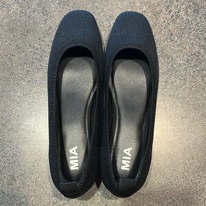 MIA Women's Black Flats